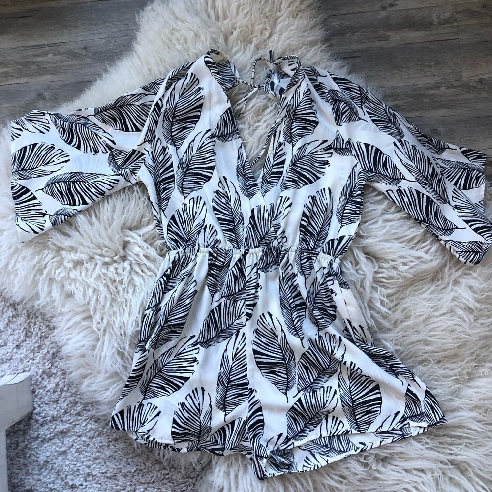 Super cute low cut romper